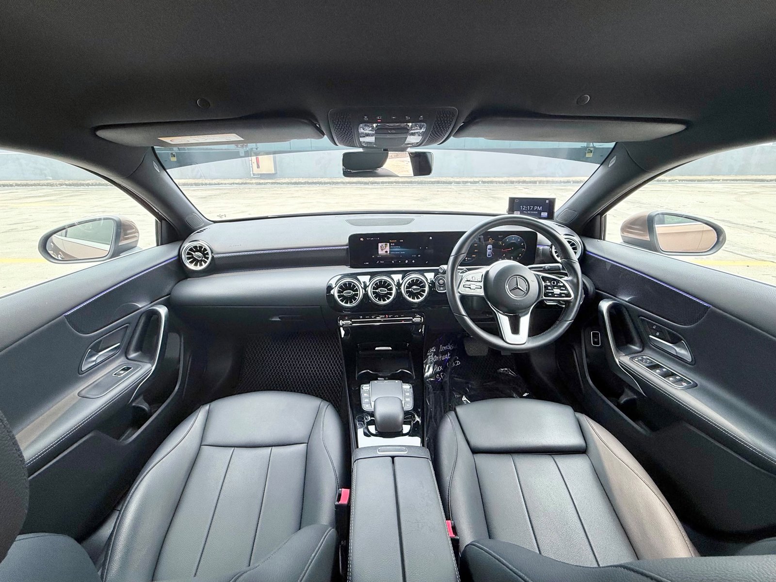 Mercedes-Benz A180 Saloon Progressive photo 5
